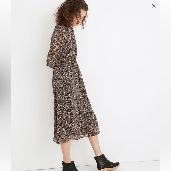 Madewell (Re)sourced Georgette Smocked Midi Dress in Folktale Paisley Size XS - Picture 3 of 14